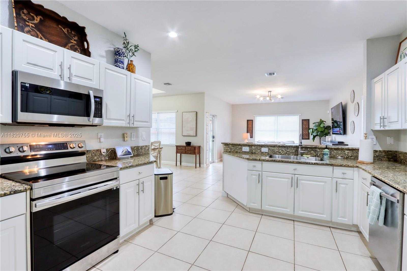 Small Image of 148 NORTH EAST 36TH AVENUE RD, Homestead Number 20
