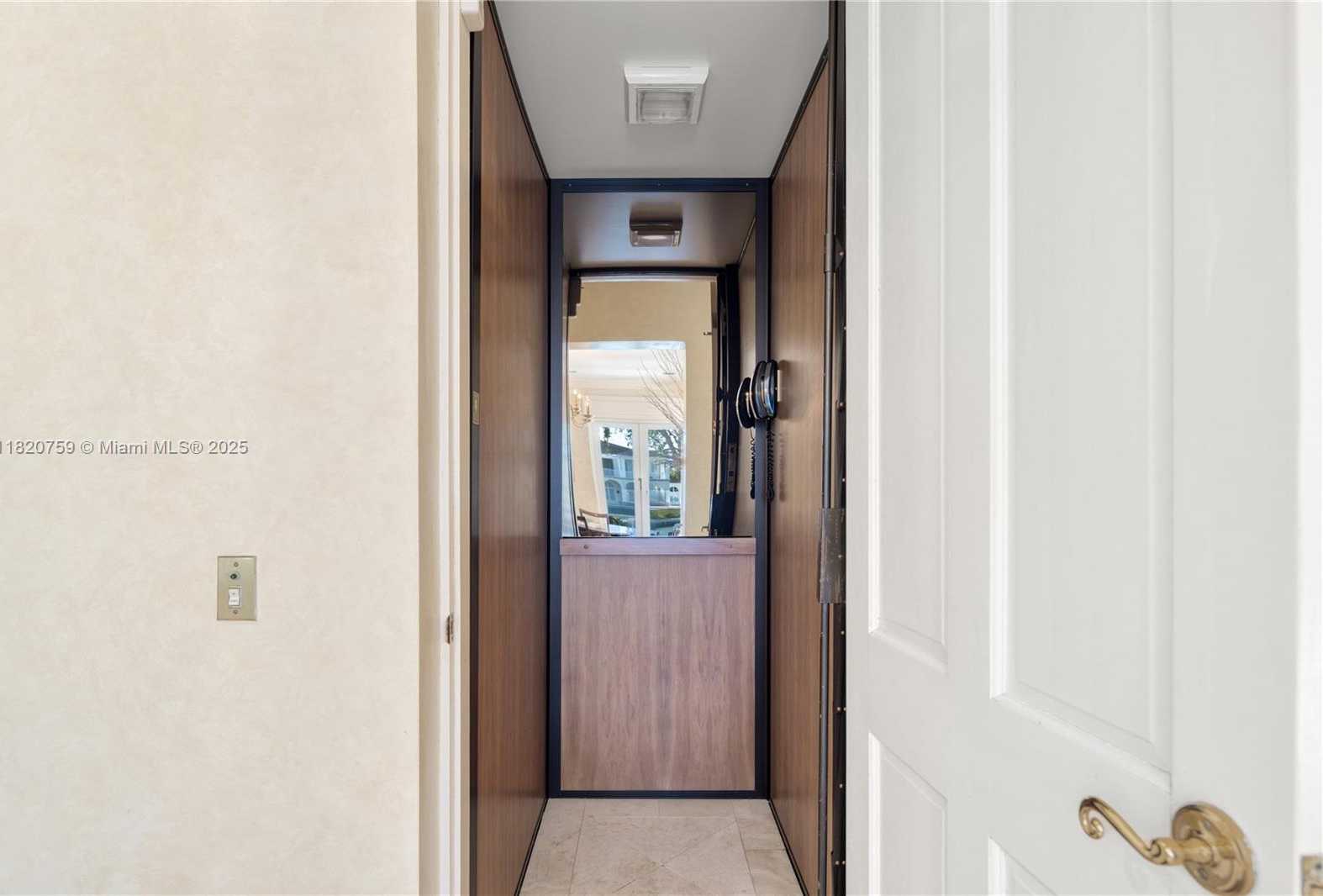Small Image of 180 SOLANO PRADO, Coral Gables Number 14