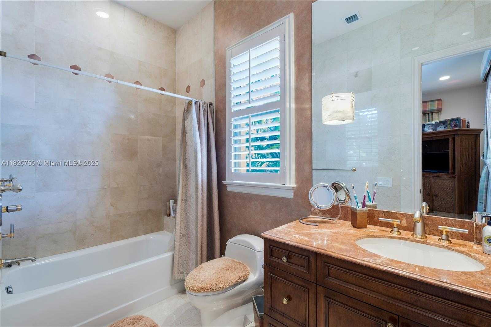 Small Image of 180 SOLANO PRADO, Coral Gables Number 24
