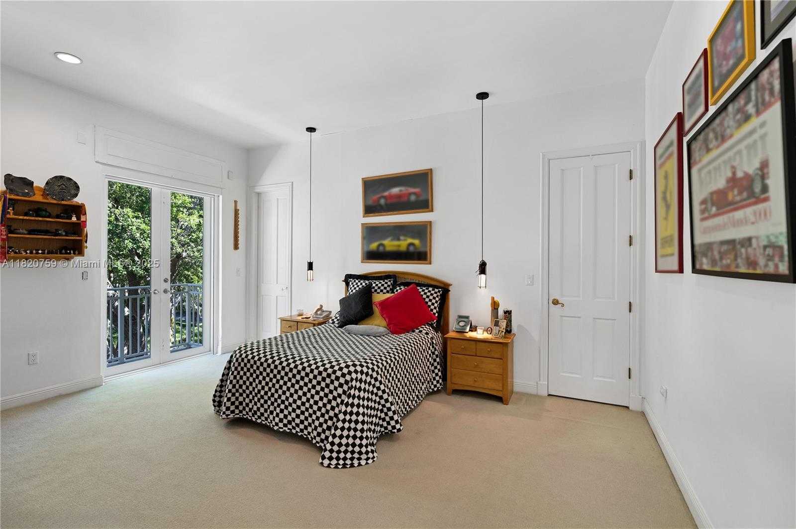 Small Image of 180 SOLANO PRADO, Coral Gables Number 25