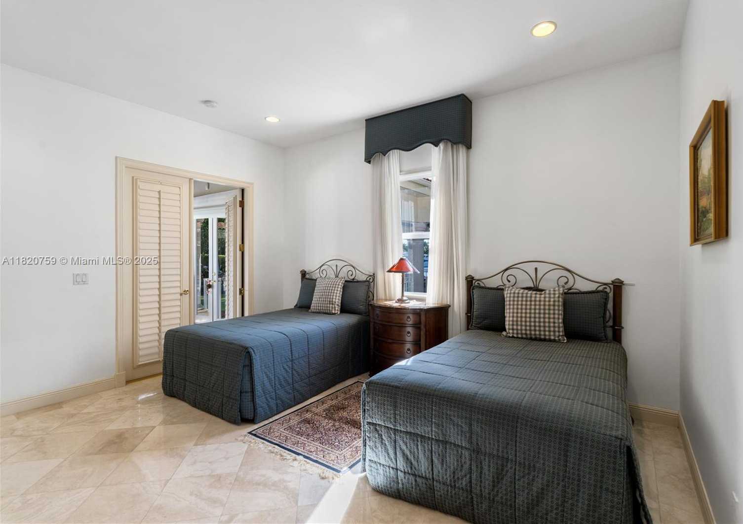 Small Image of 180 SOLANO PRADO, Coral Gables Number 30