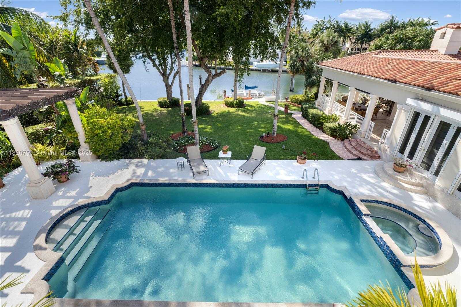 Small Image of 180 SOLANO PRADO, Coral Gables Number 32