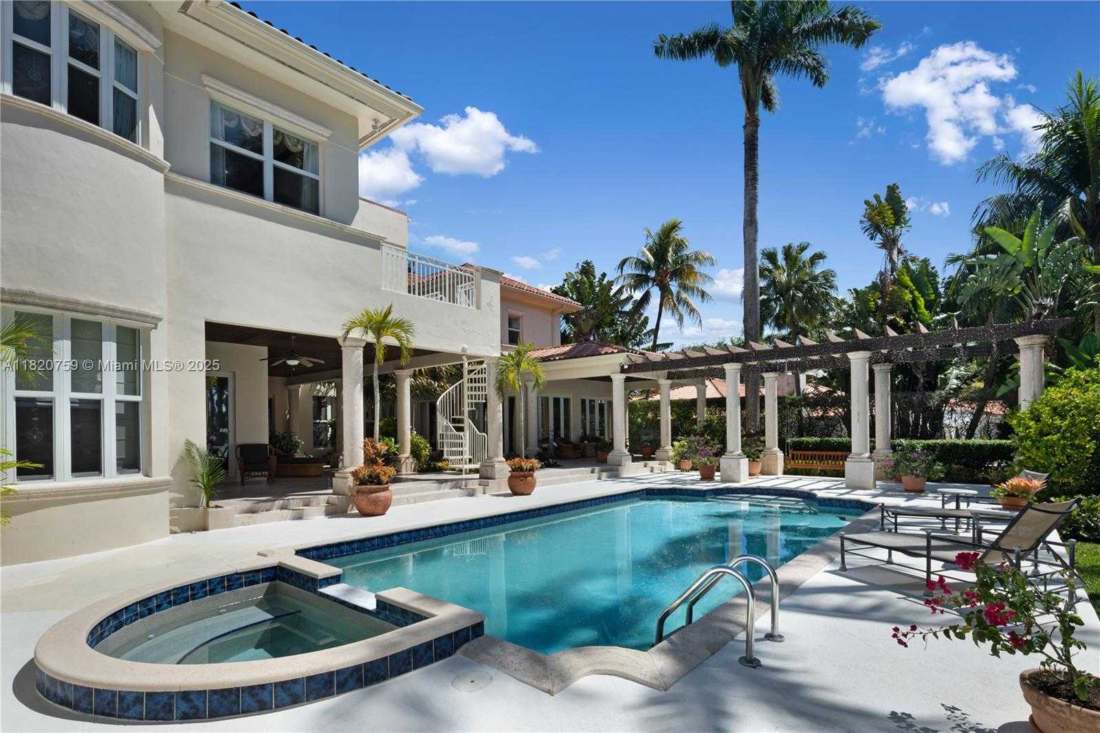 Small Image of 180 SOLANO PRADO, Coral Gables Number 34