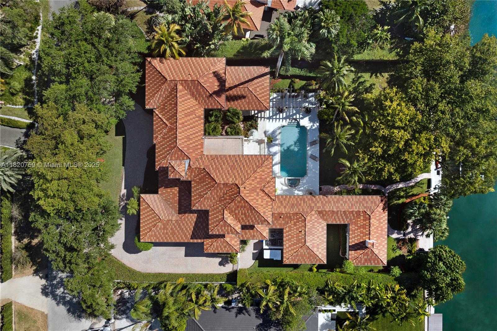 Small Image of 180 SOLANO PRADO, Coral Gables Number 57