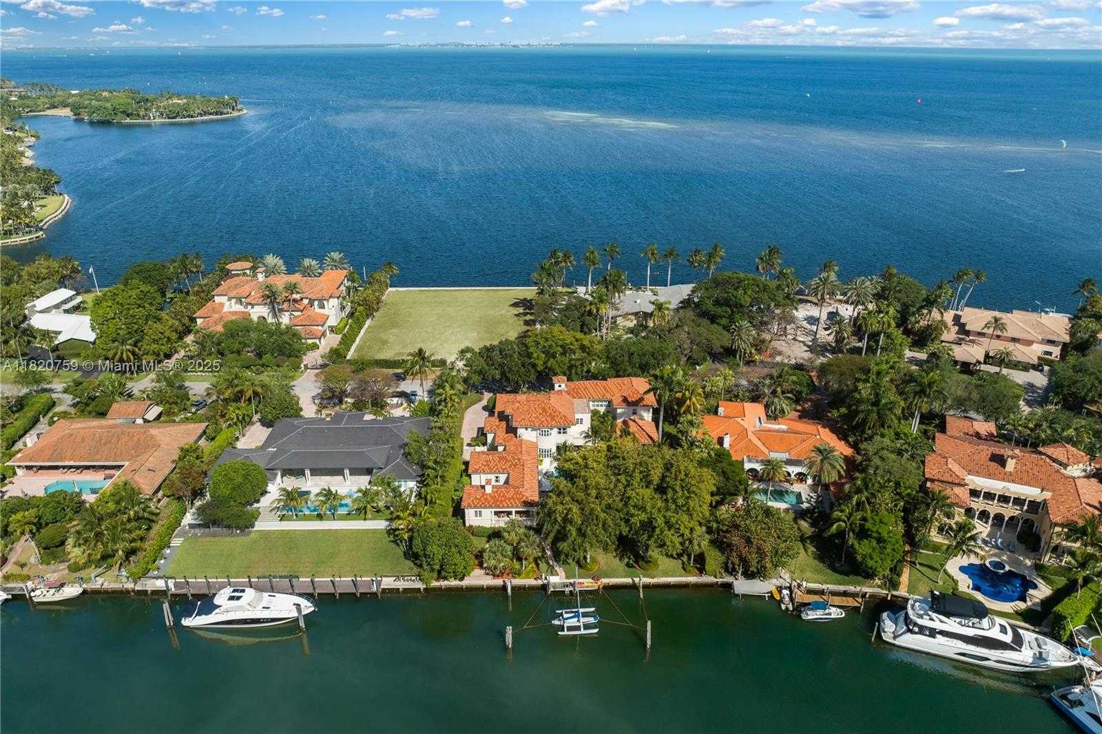 Small Image of 180 SOLANO PRADO, Coral Gables Number 61