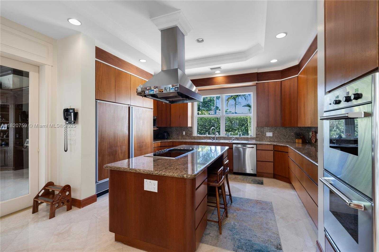 Small Image of 180 SOLANO PRADO, Coral Gables Number 9