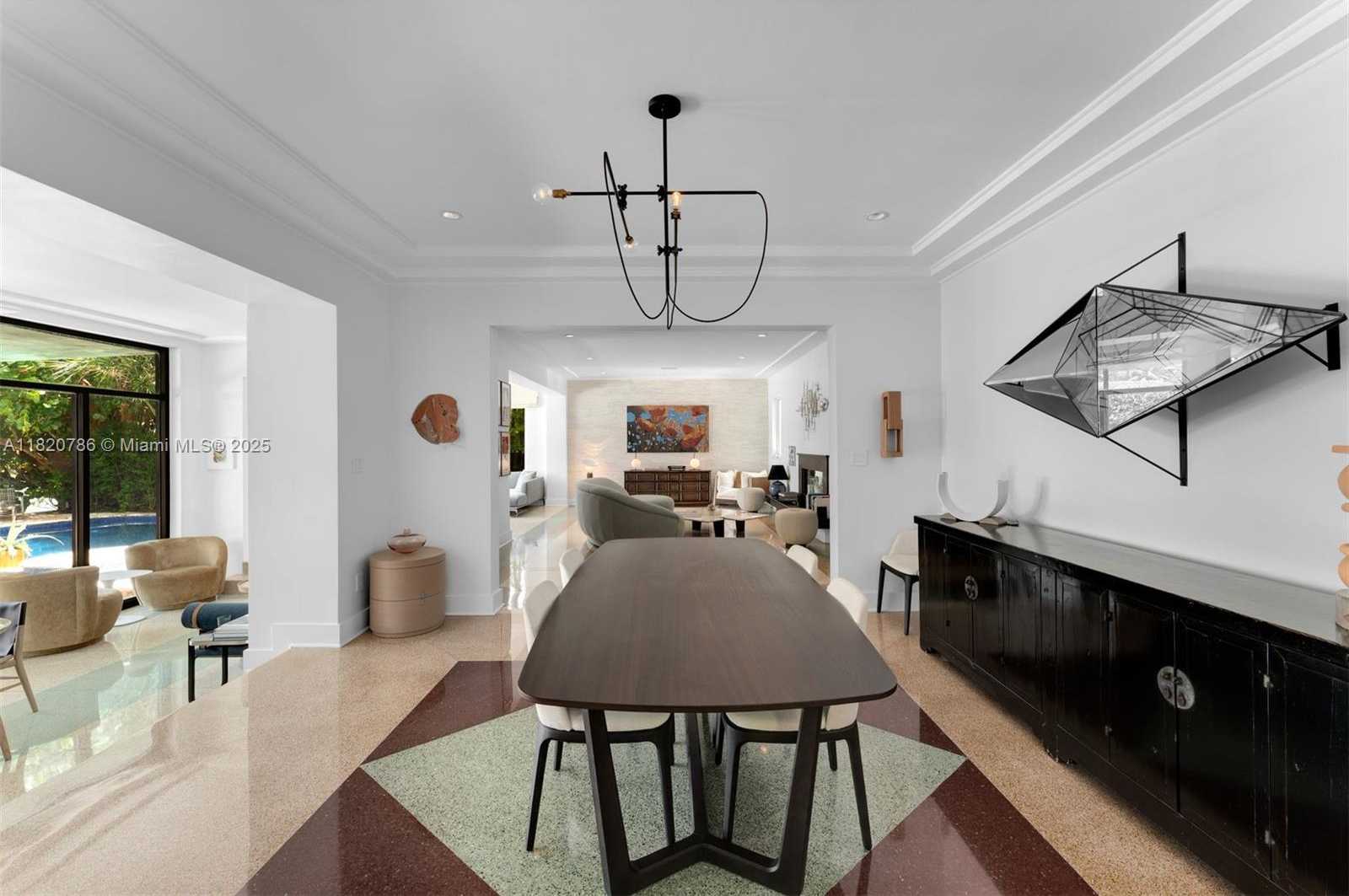 Small Image of 6165 PINE TREE DR, Miami Beach Number 13