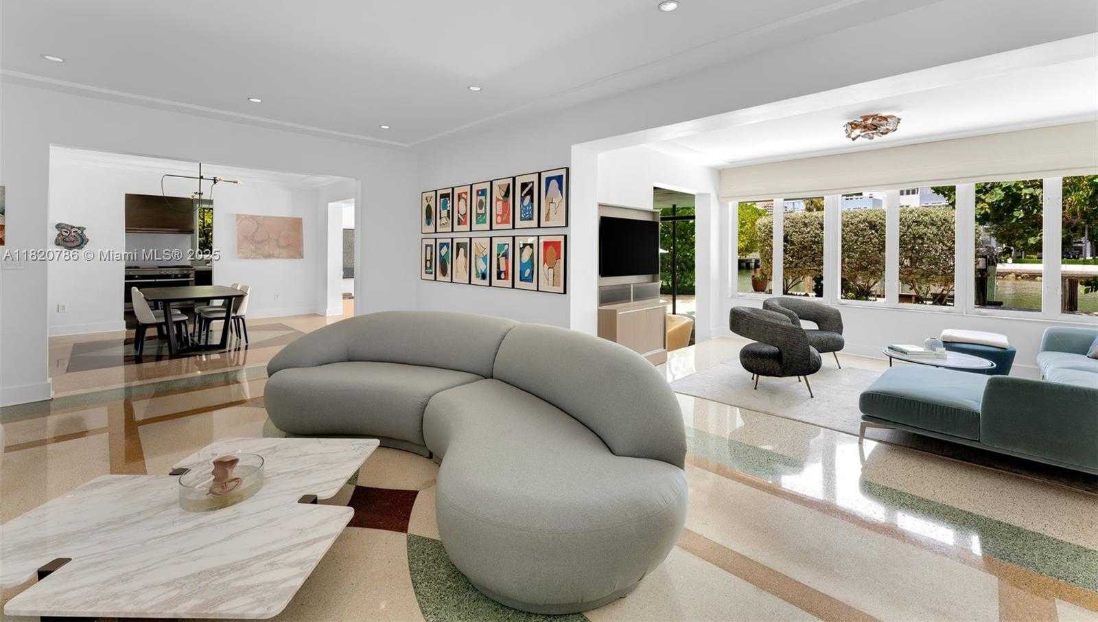 Small Image of 6165 PINE TREE DR, Miami Beach Number 6