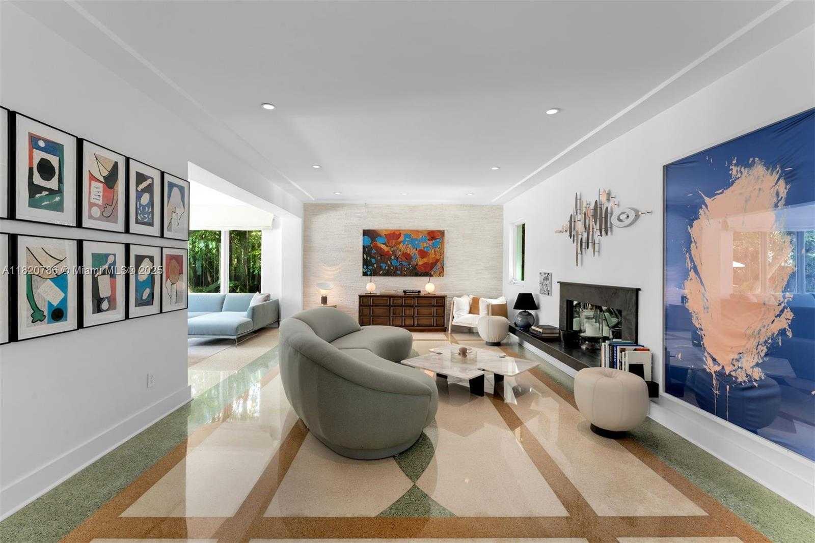 Small Image of 6165 PINE TREE DR, Miami Beach Number 7