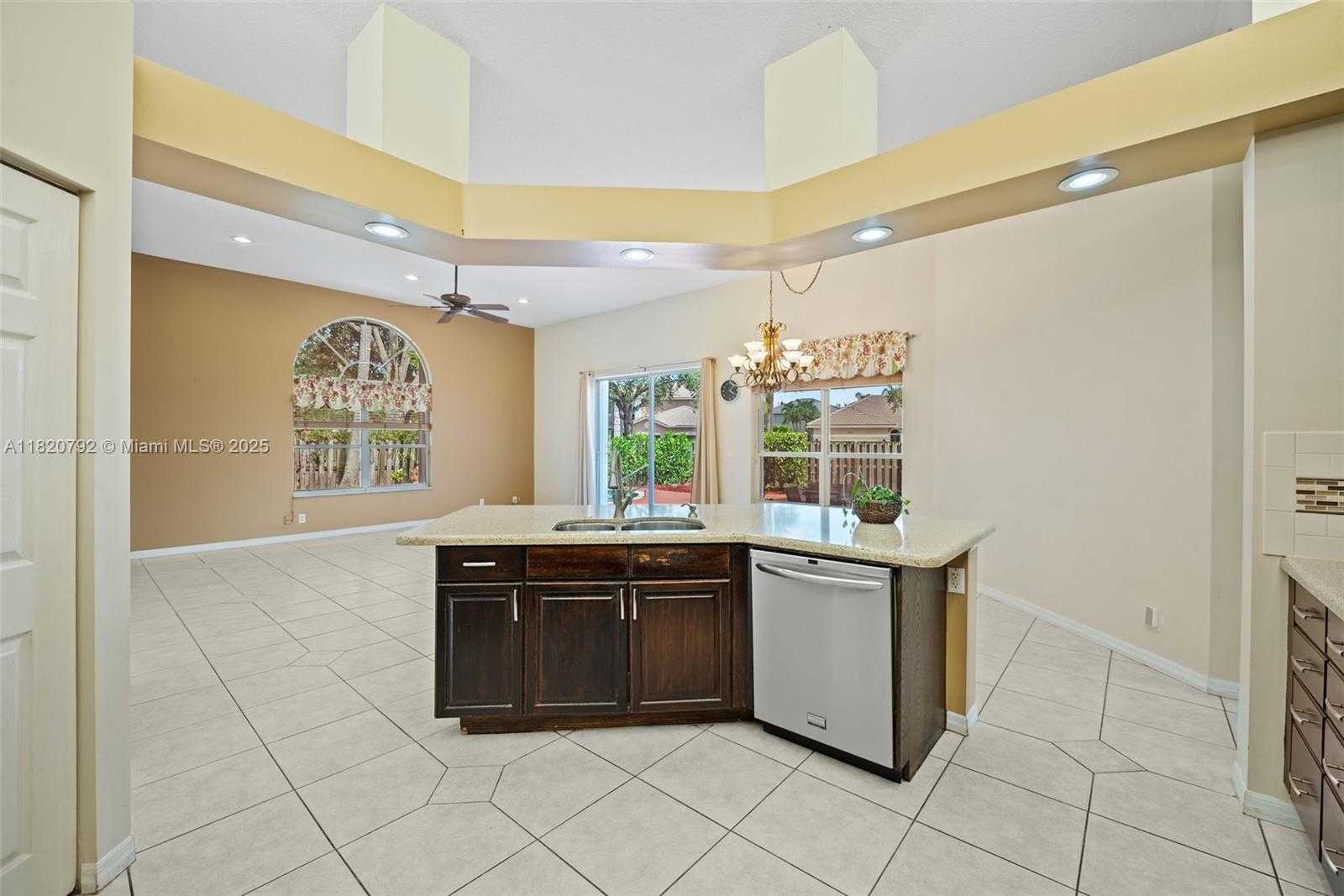 Small Image of 6946 MARIPOSA CIR CT, Pembroke Pines Number 17