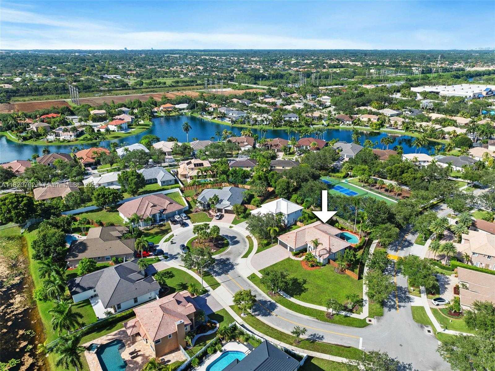 Small Image of 6946 MARIPOSA CIR CT, Pembroke Pines Number 35