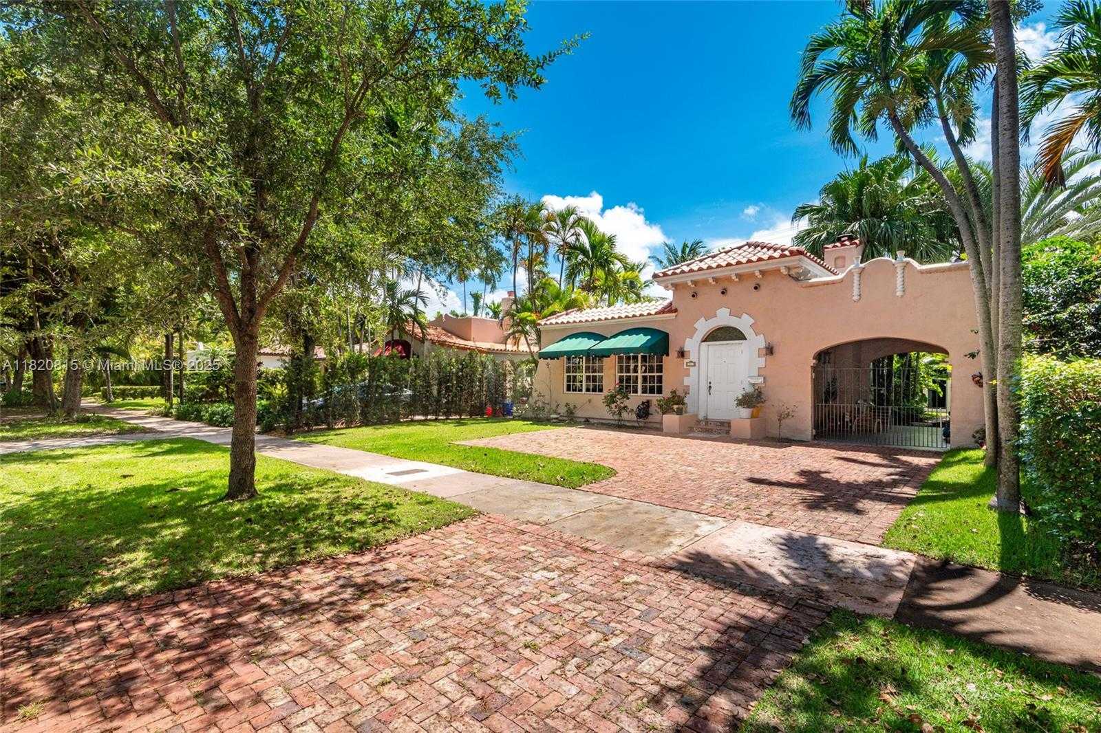 Small Image of 1218 MADRID ST, Coral Gables Number 1