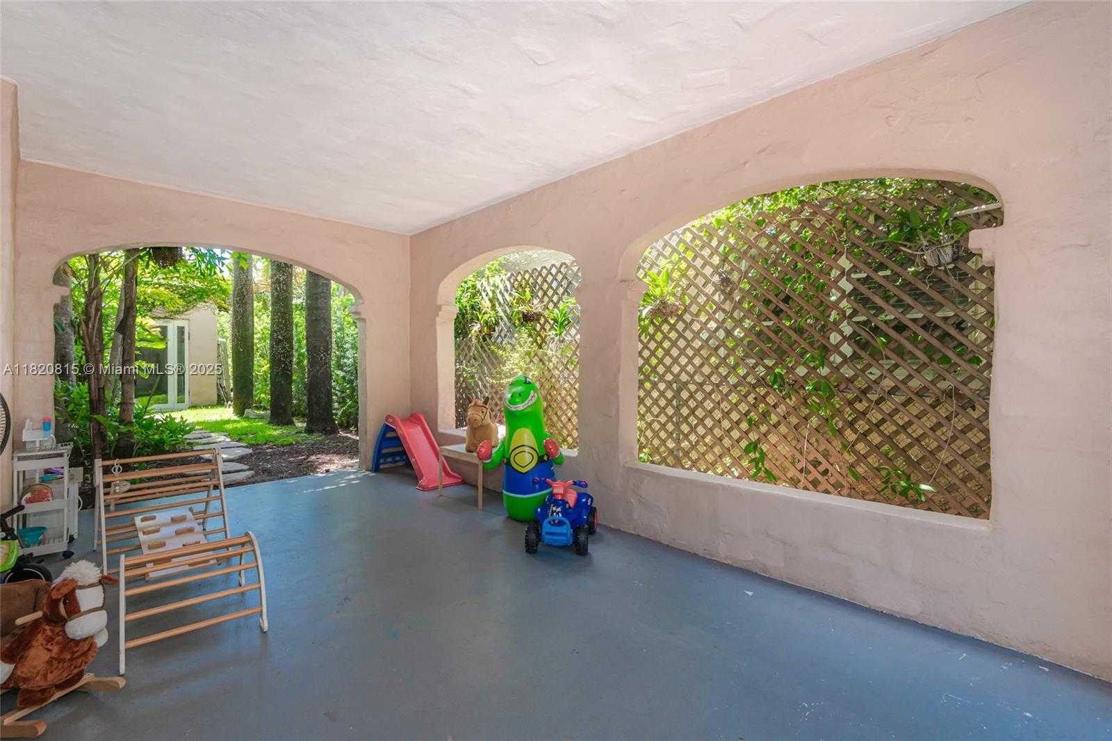 Small Image of 1218 MADRID ST, Coral Gables Number 21