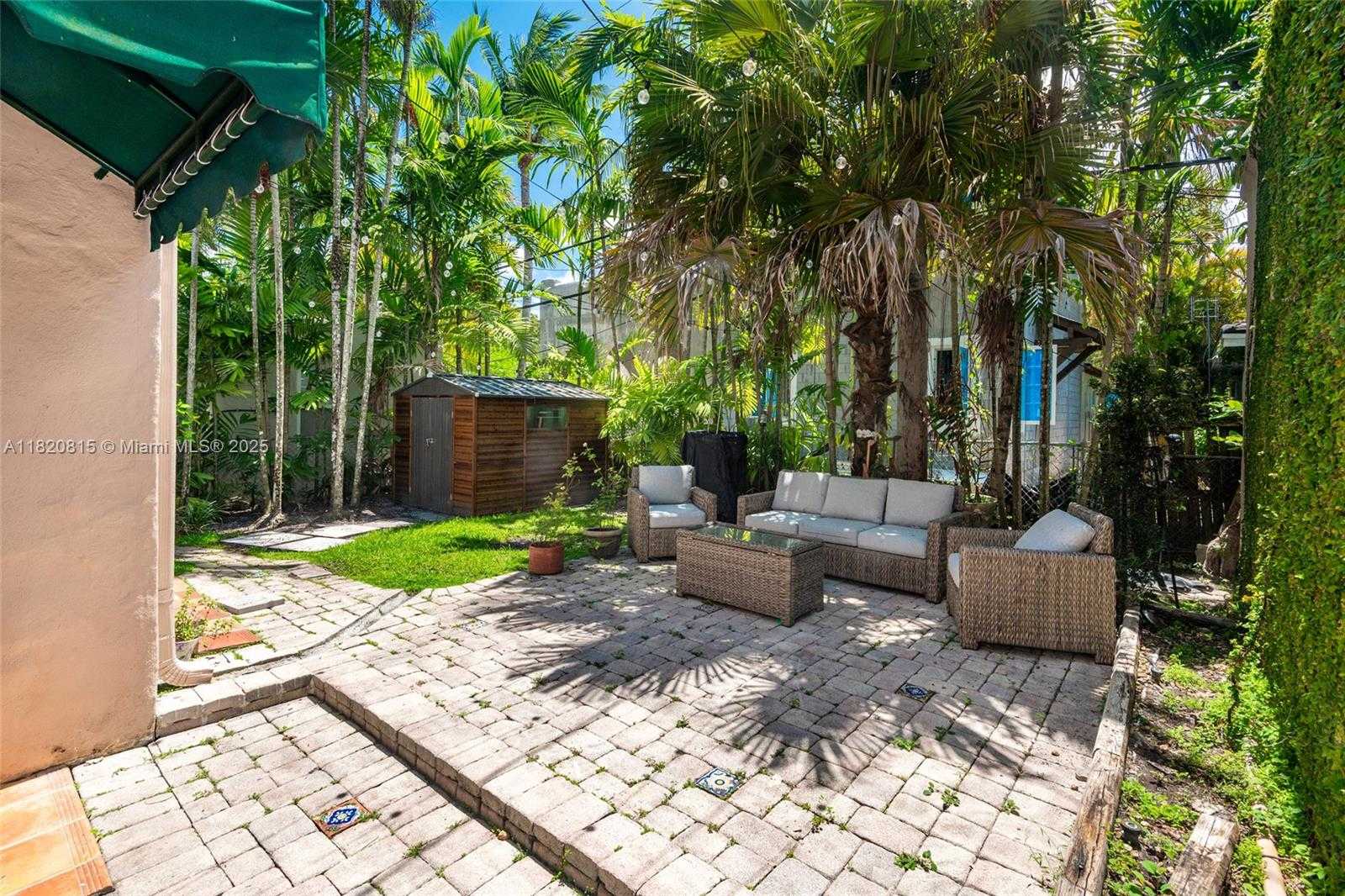 Small Image of 1218 MADRID ST, Coral Gables Number 24