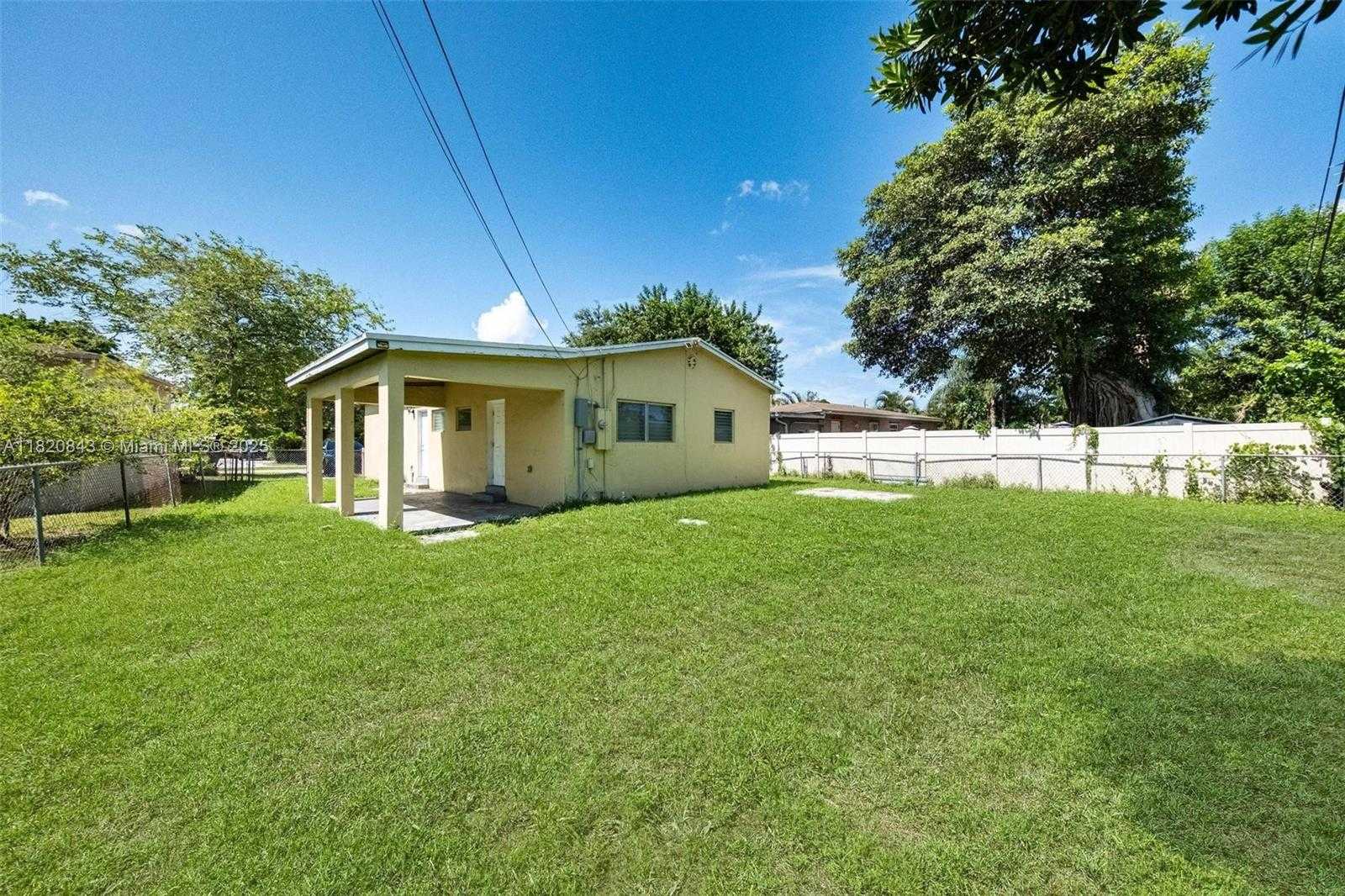 Small Image of 6428 PLUNKETT ST, Hollywood Number 33