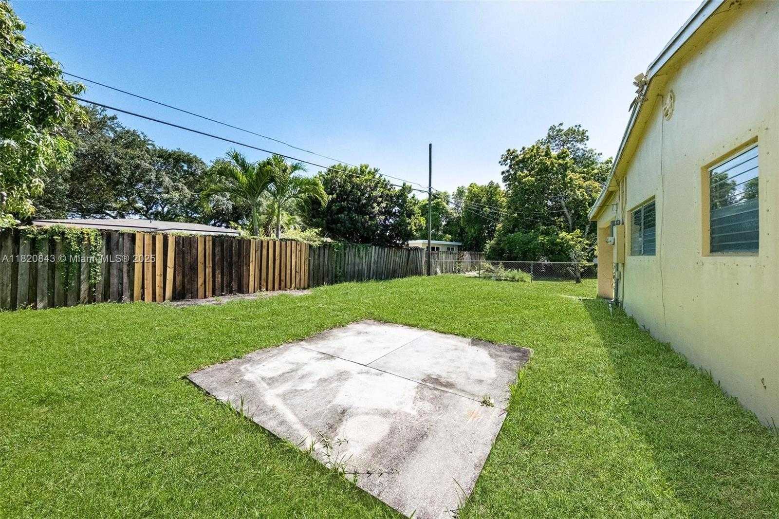 Small Image of 6428 PLUNKETT ST, Hollywood Number 38
