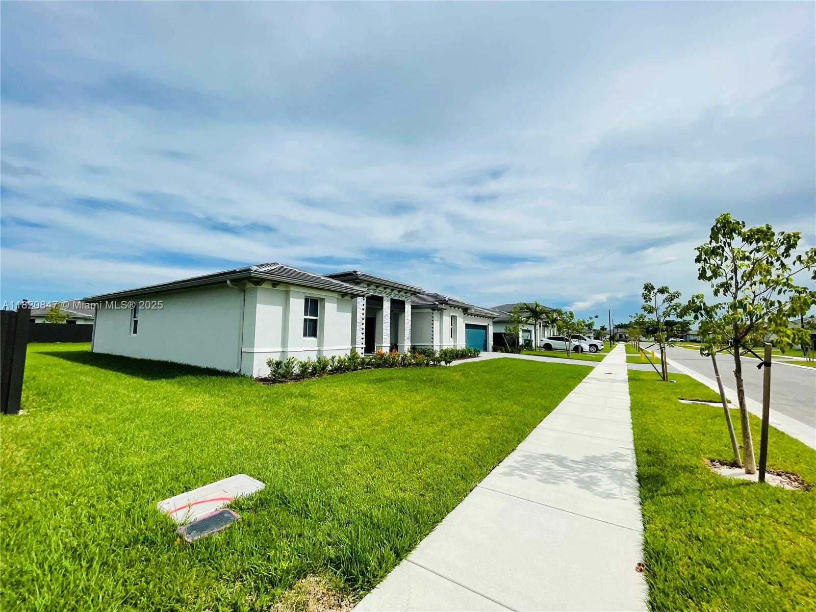 Small Image of 16932 SOUTH WEST 291ST ST, Homestead Number 27