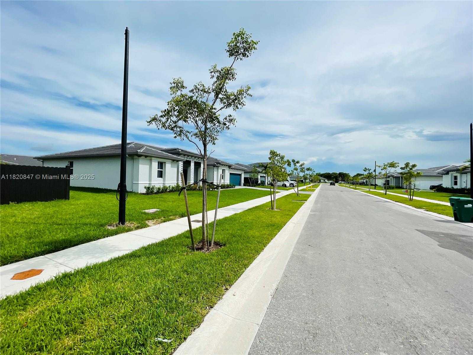Small Image of 16932 SOUTH WEST 291ST ST, Homestead Number 32