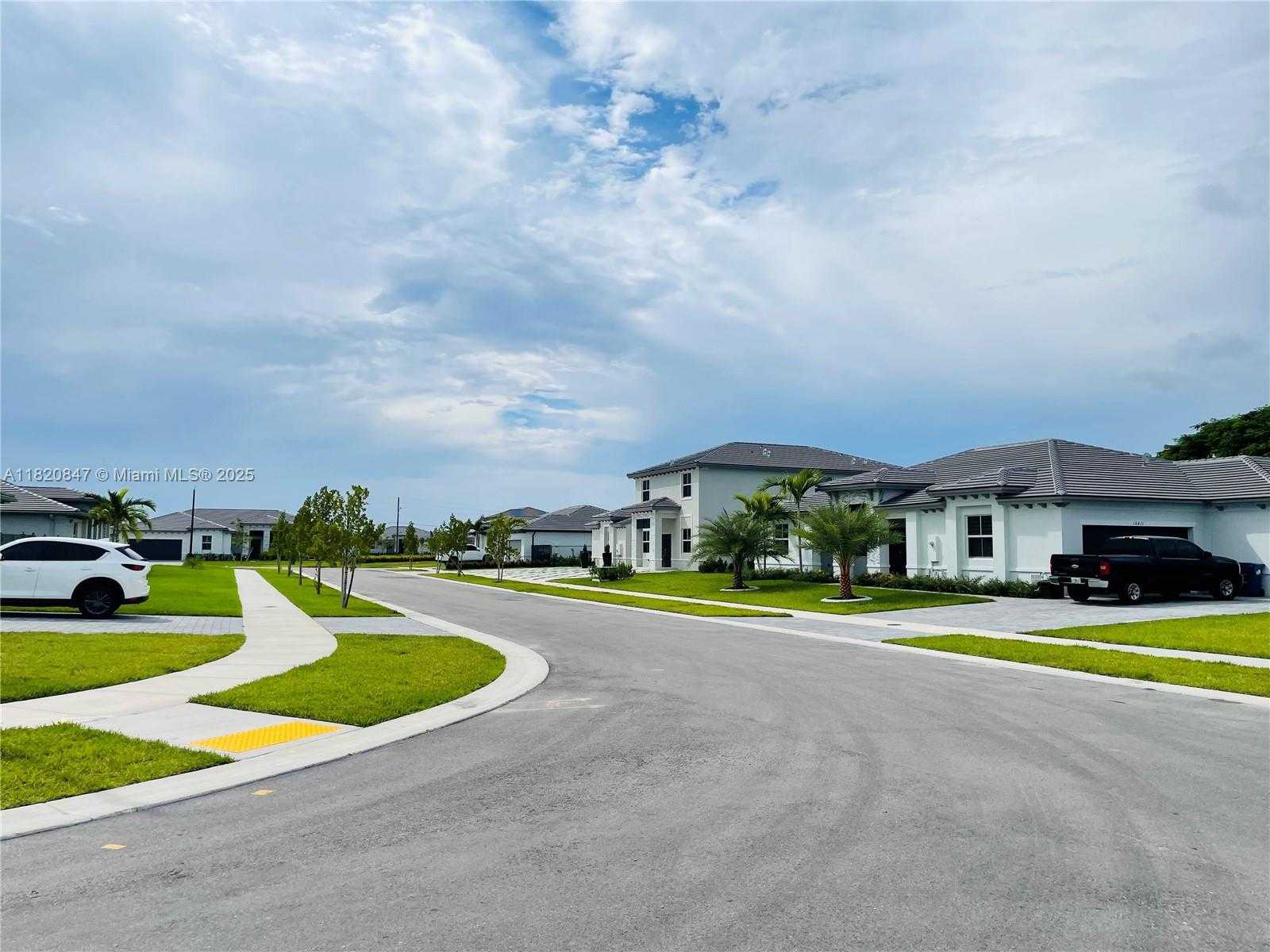Small Image of 16932 SOUTH WEST 291ST ST, Homestead Number 35