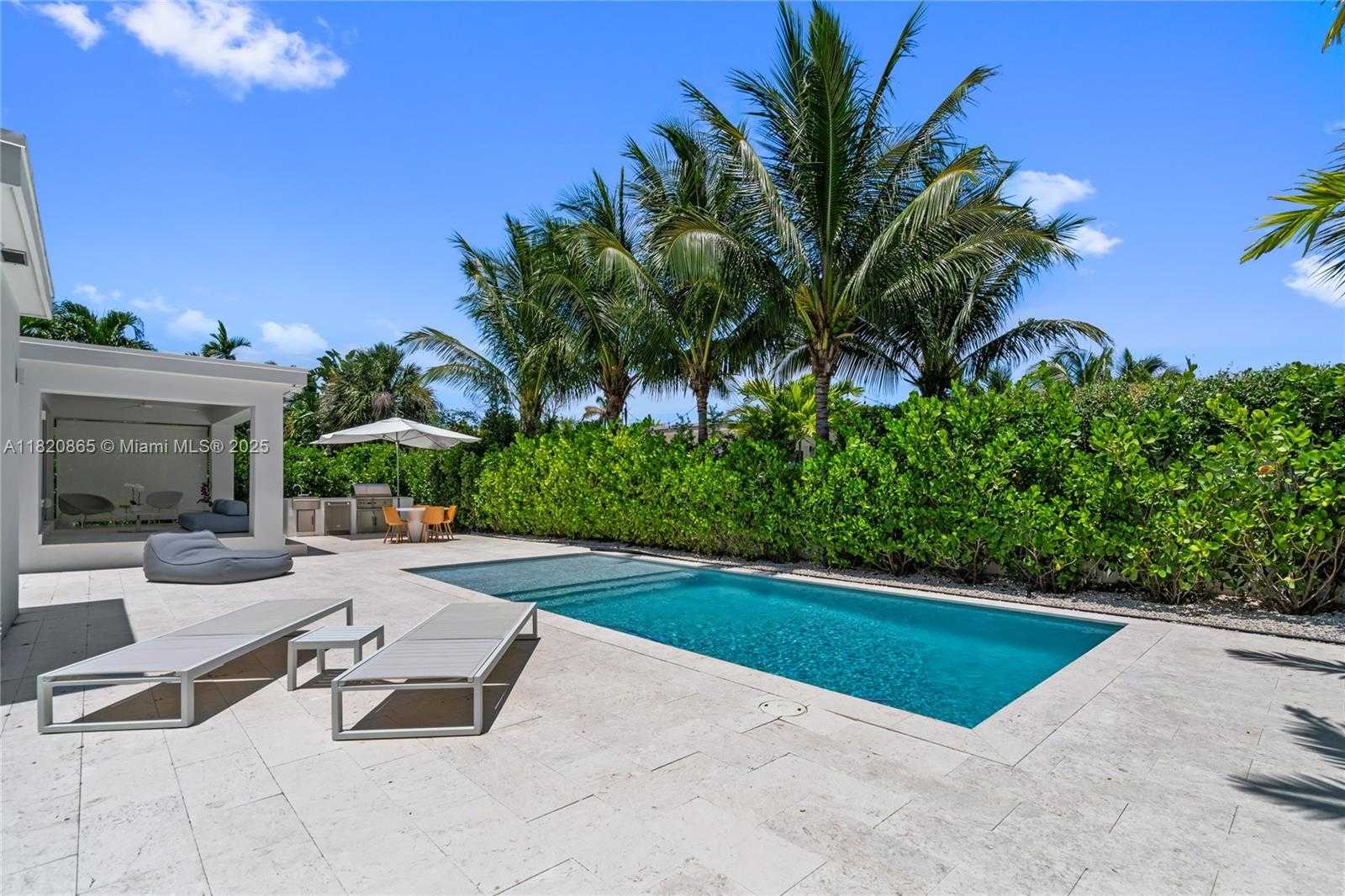 Small Image of 9033 EMERSON AVE, Surfside Number 34