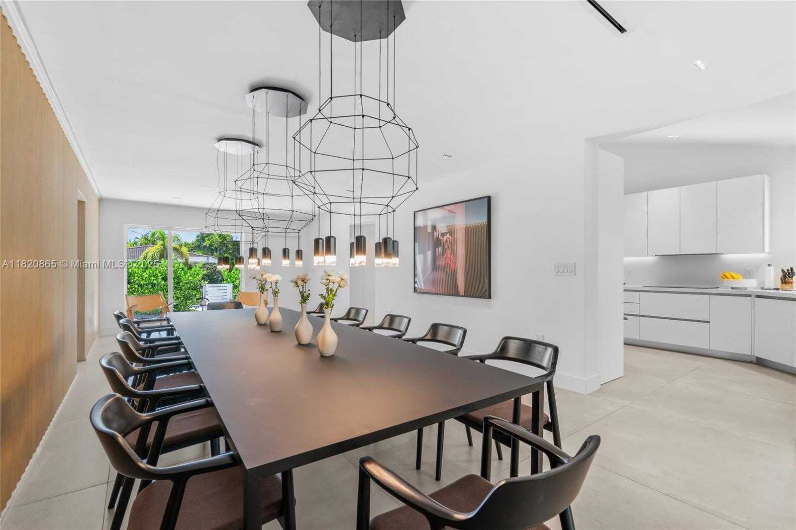 Small Image of 9033 EMERSON AVE, Surfside Number 5