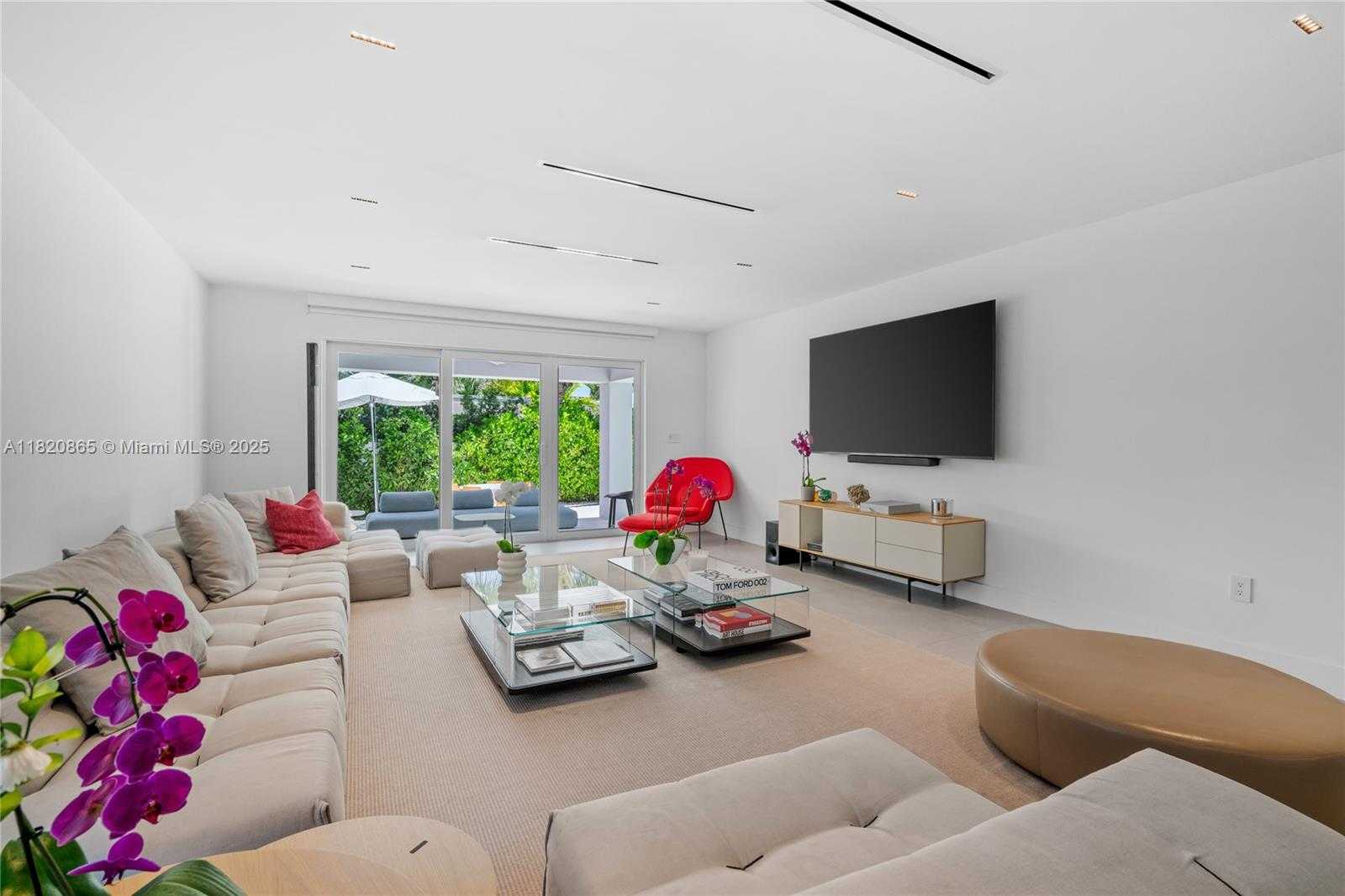 Small Image of 9033 EMERSON AVE, Surfside Number 7