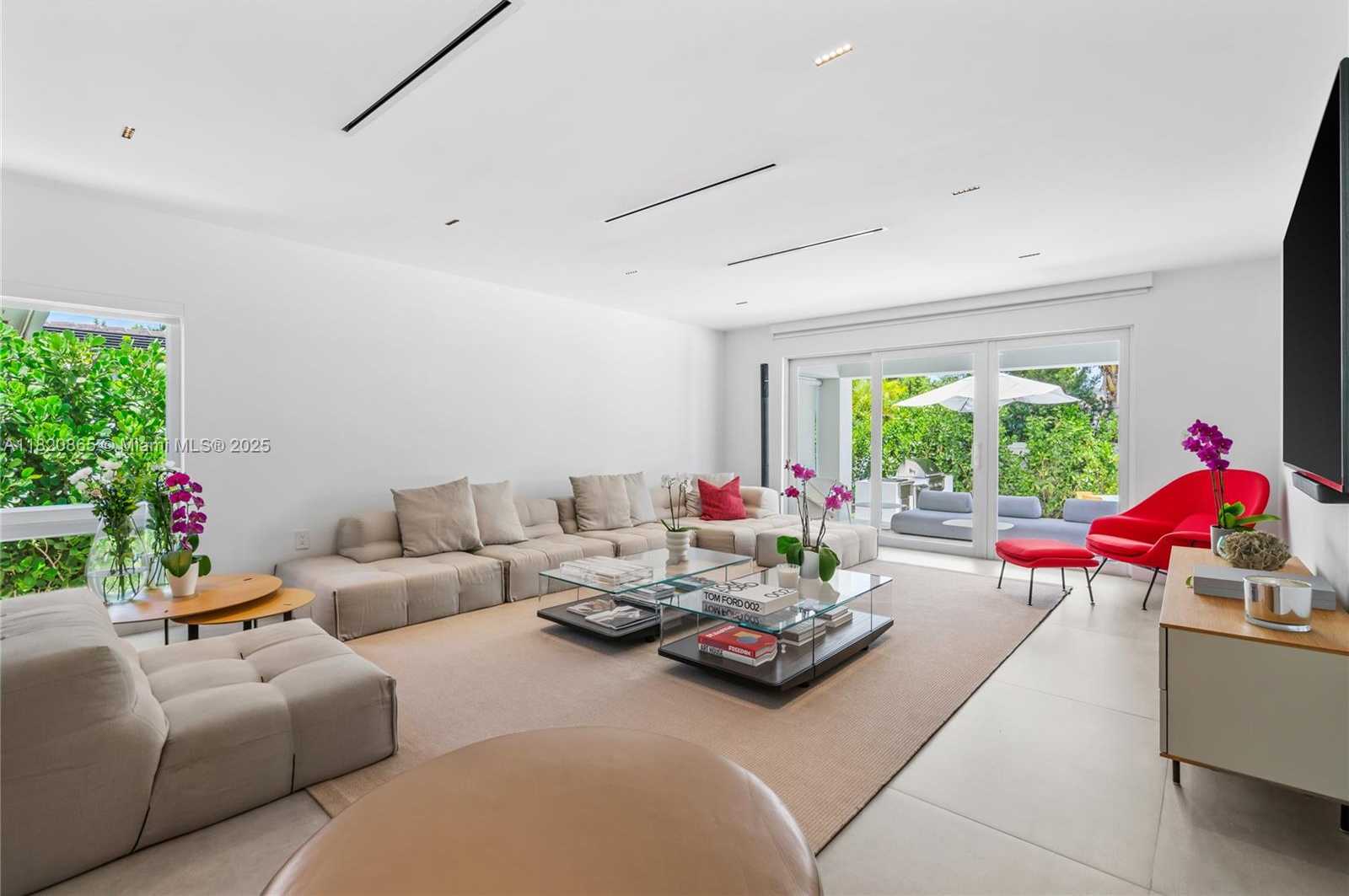 Small Image of 9033 EMERSON AVE, Surfside Number 8