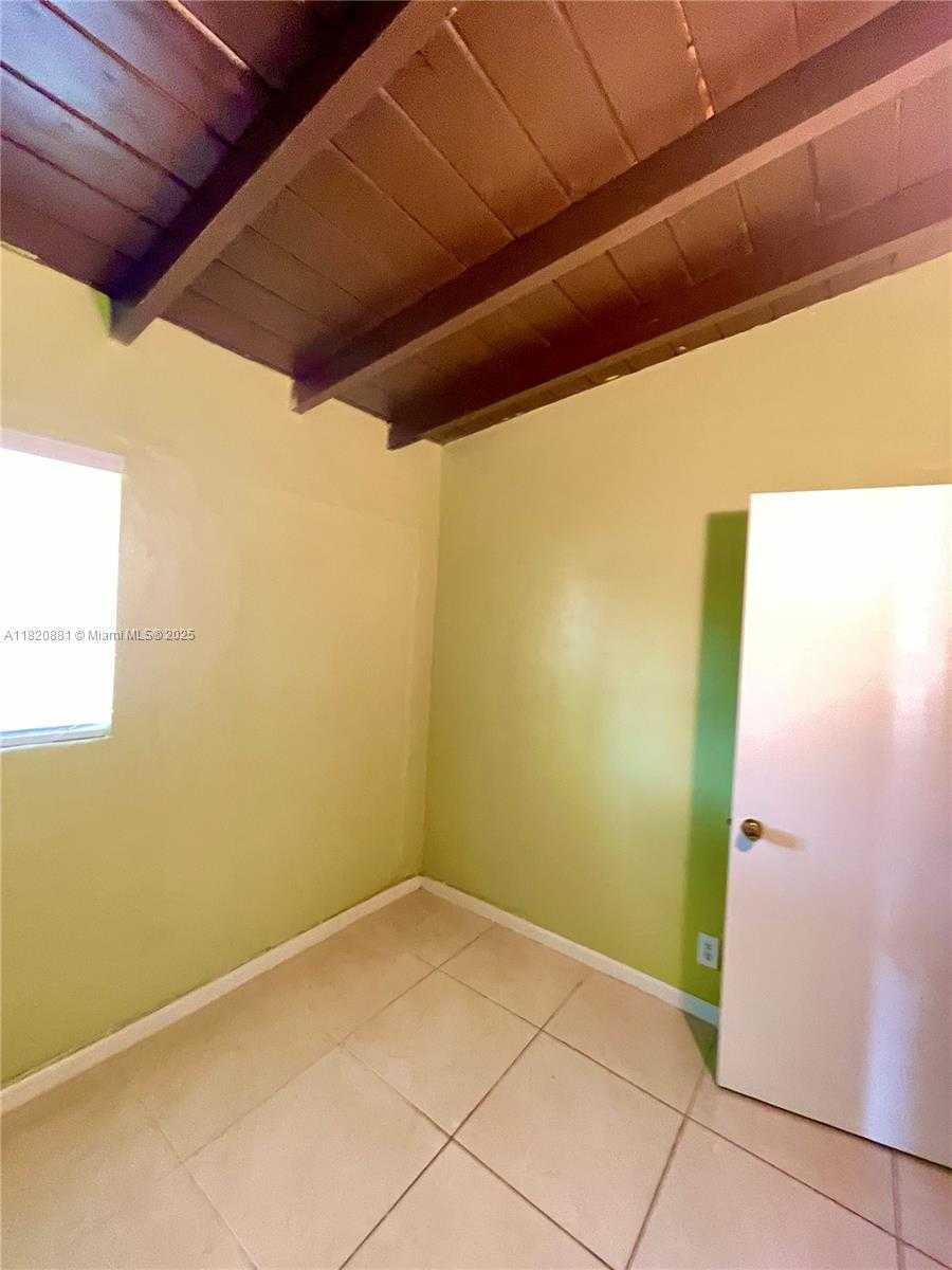 Small Image of 381 NORTH WEST 16TH ST, Pompano Beach Number 22