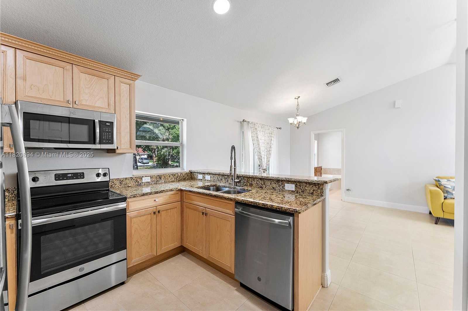 Small Image of 17038 NORTH 61ST PL N, Loxahatchee Number 75
