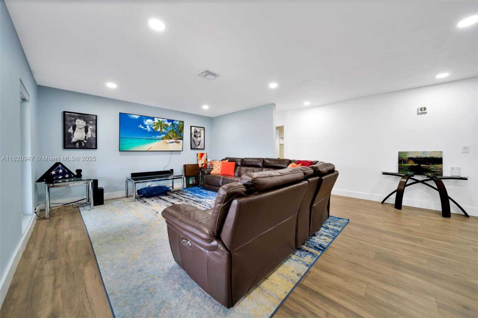 Small Image of 14540 SOUTH WEST 77TH ST, Miami Number 10