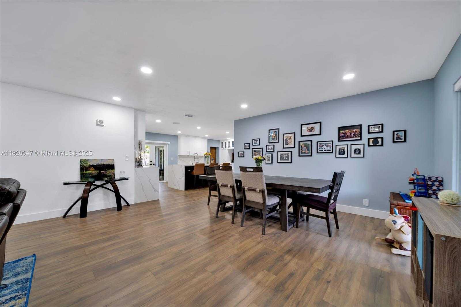 Small Image of 14540 SOUTH WEST 77TH ST, Miami Number 11