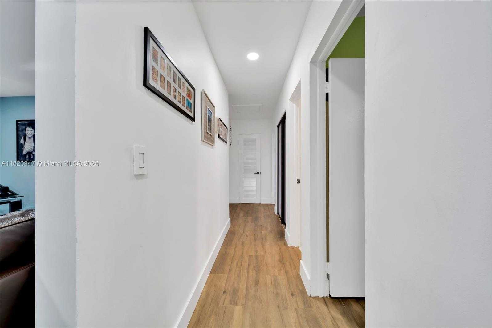 Small Image of 14540 SOUTH WEST 77TH ST, Miami Number 17