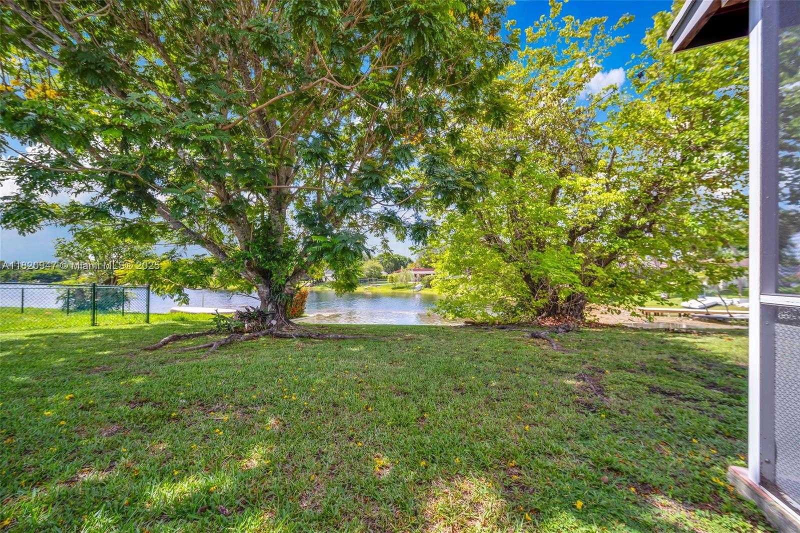 Small Image of 14540 SOUTH WEST 77TH ST, Miami Number 31