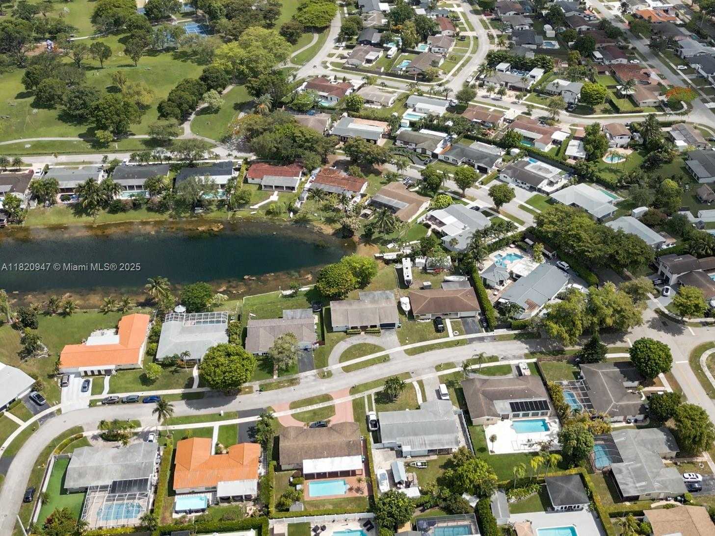 Small Image of 14540 SOUTH WEST 77TH ST, Miami Number 47