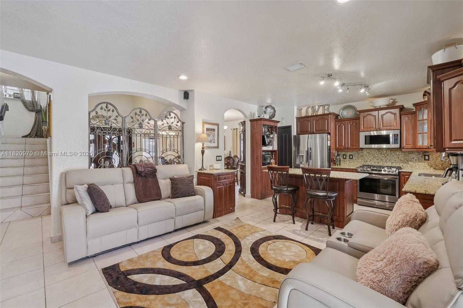 Small Image of 8981 NORTH WEST 166TH TER, Miami Lakes Number 11
