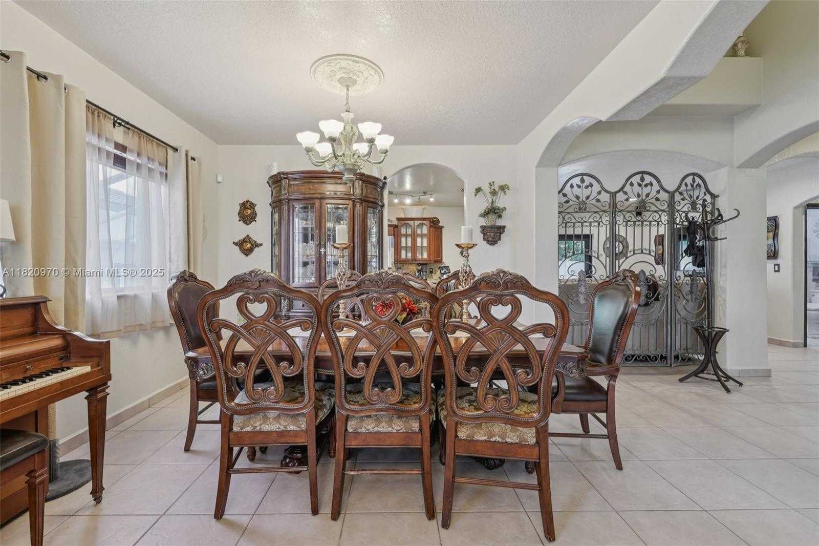 Small Image of 8981 NORTH WEST 166TH TER, Miami Lakes Number 12