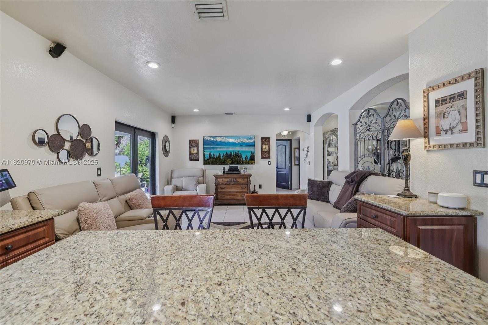 Small Image of 8981 NORTH WEST 166TH TER, Miami Lakes Number 15