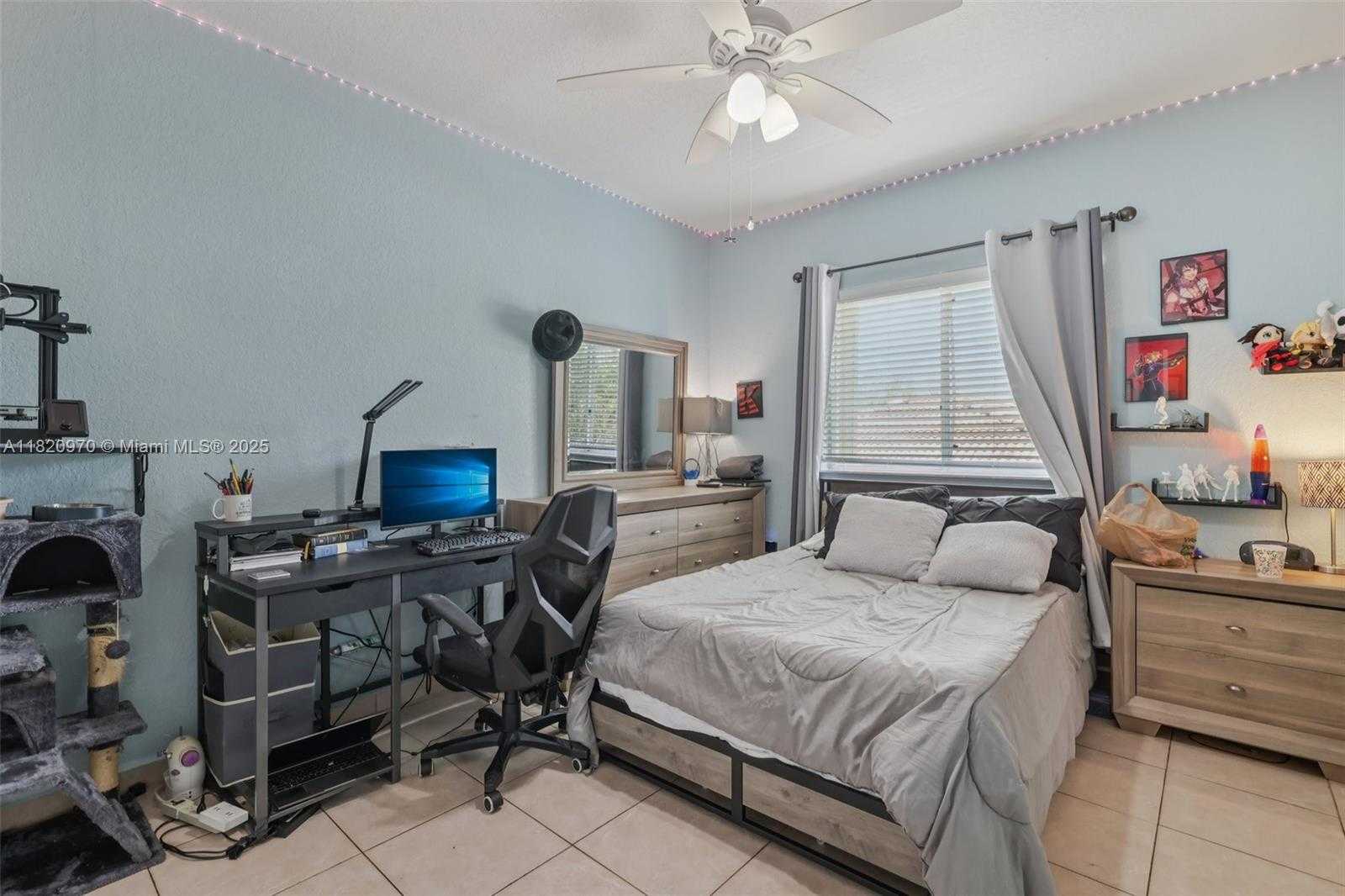 Small Image of 8981 NORTH WEST 166TH TER, Miami Lakes Number 35