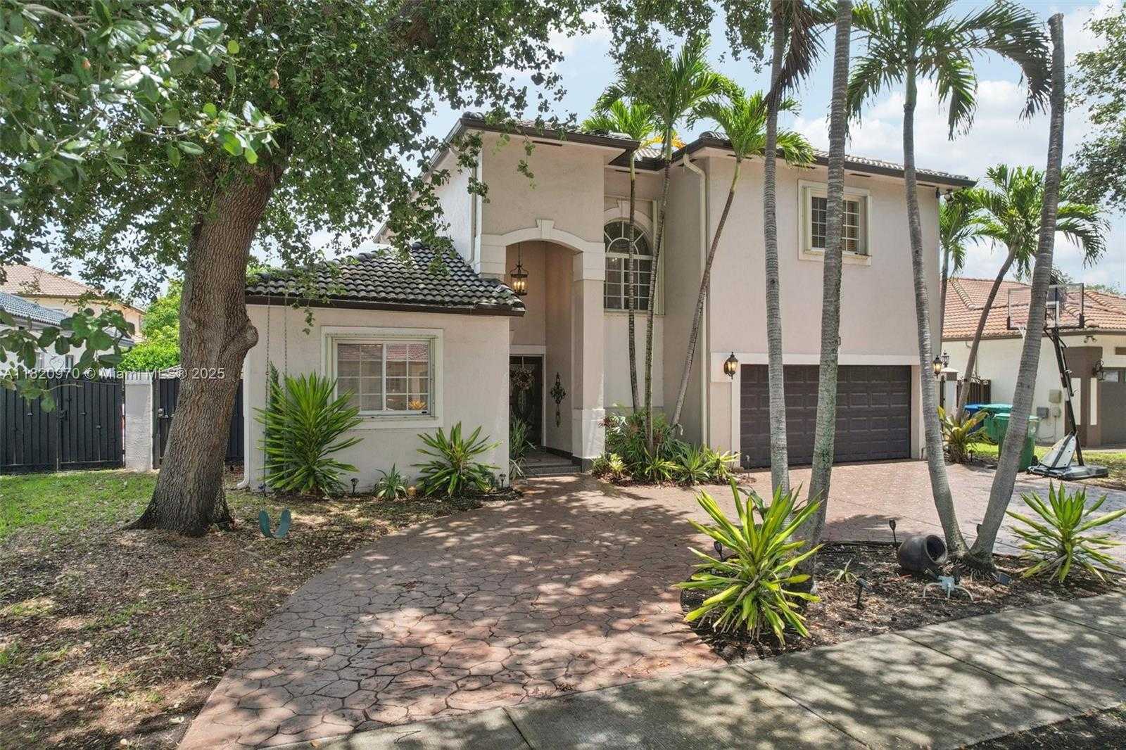 Small Image of 8981 NORTH WEST 166TH TER, Miami Lakes Number 4