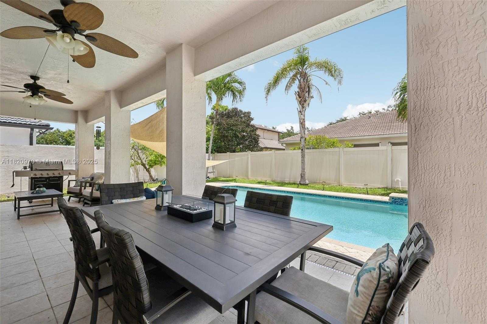 Small Image of 8981 NORTH WEST 166TH TER, Miami Lakes Number 41