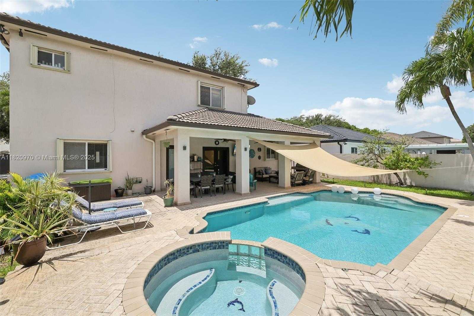 Small Image of 8981 NORTH WEST 166TH TER, Miami Lakes Number 44