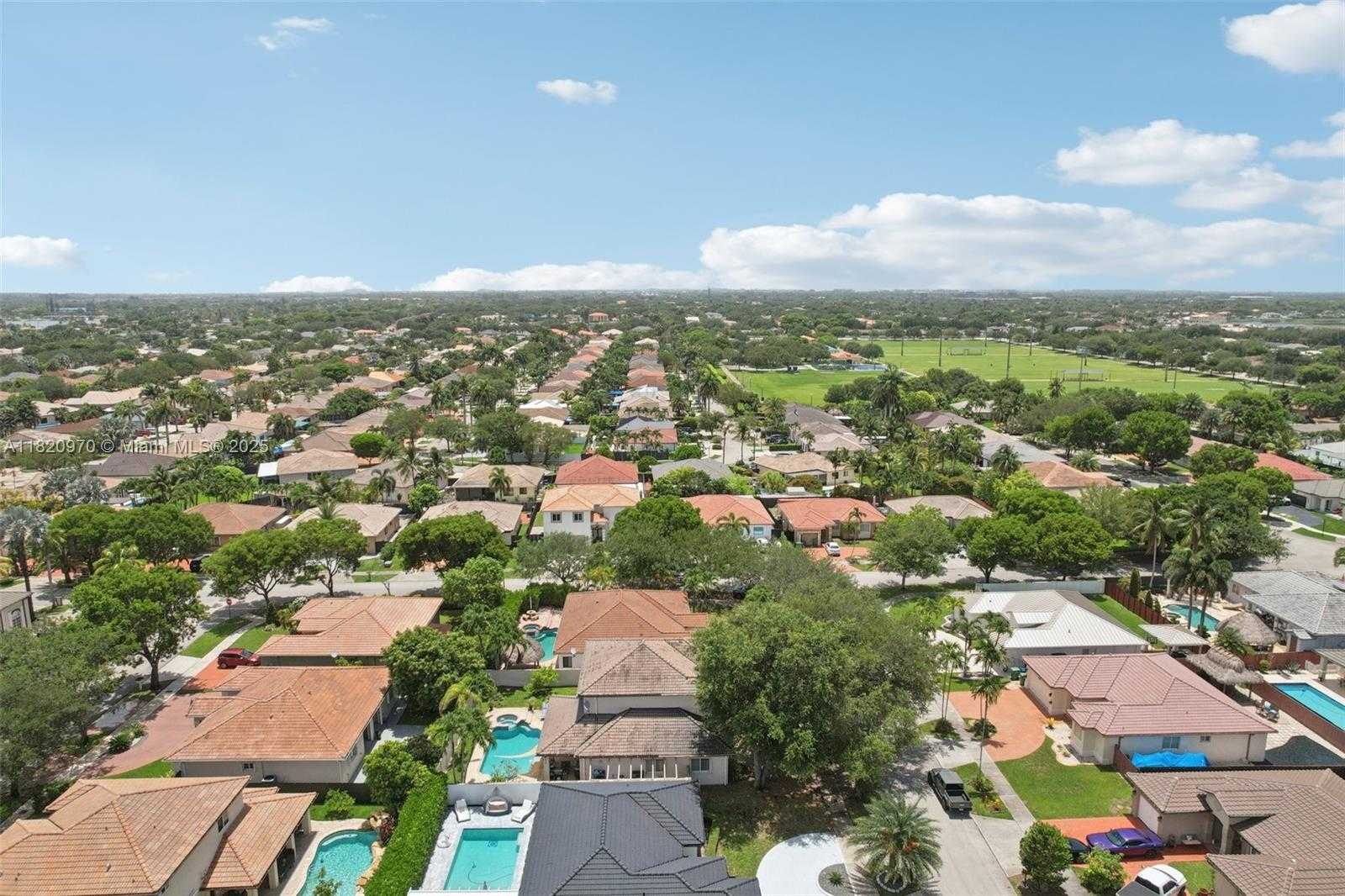 Small Image of 8981 NORTH WEST 166TH TER, Miami Lakes Number 57