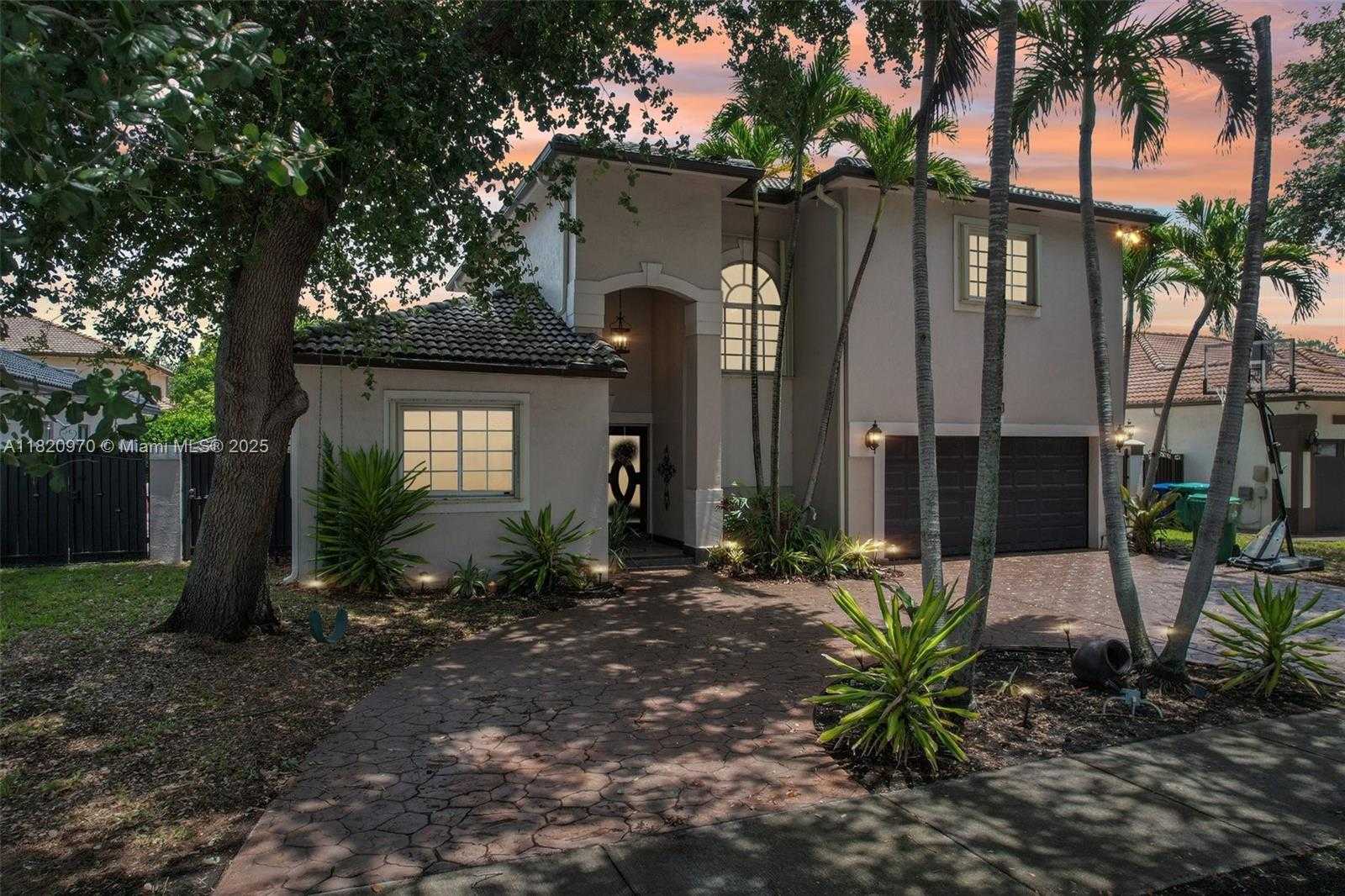 Small Image of 8981 NORTH WEST 166TH TER, Miami Lakes Number 59