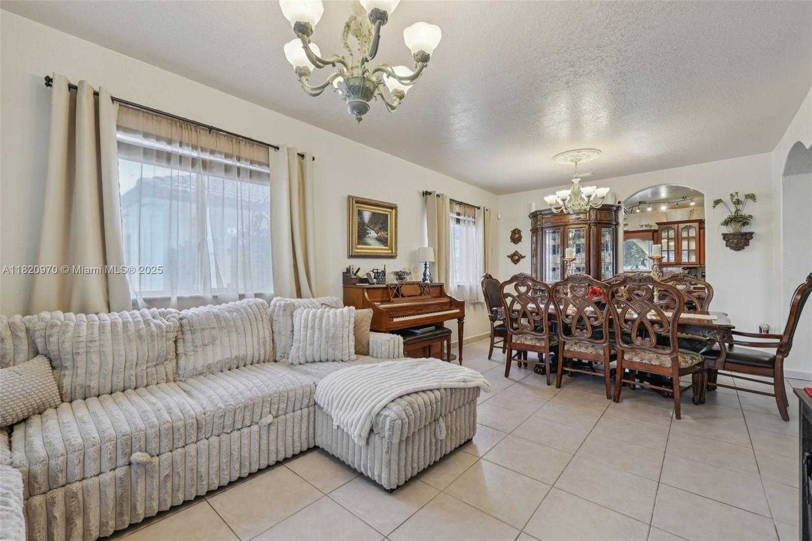 Small Image of 8981 NORTH WEST 166TH TER, Miami Lakes Number 7