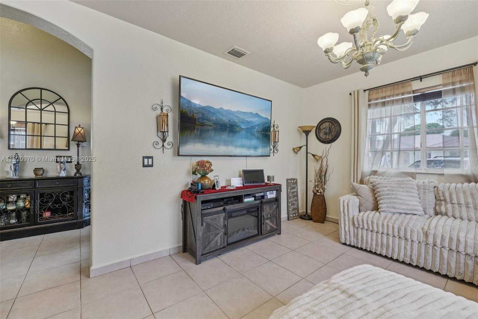 Small Image of 8981 NORTH WEST 166TH TER, Miami Lakes Number 8