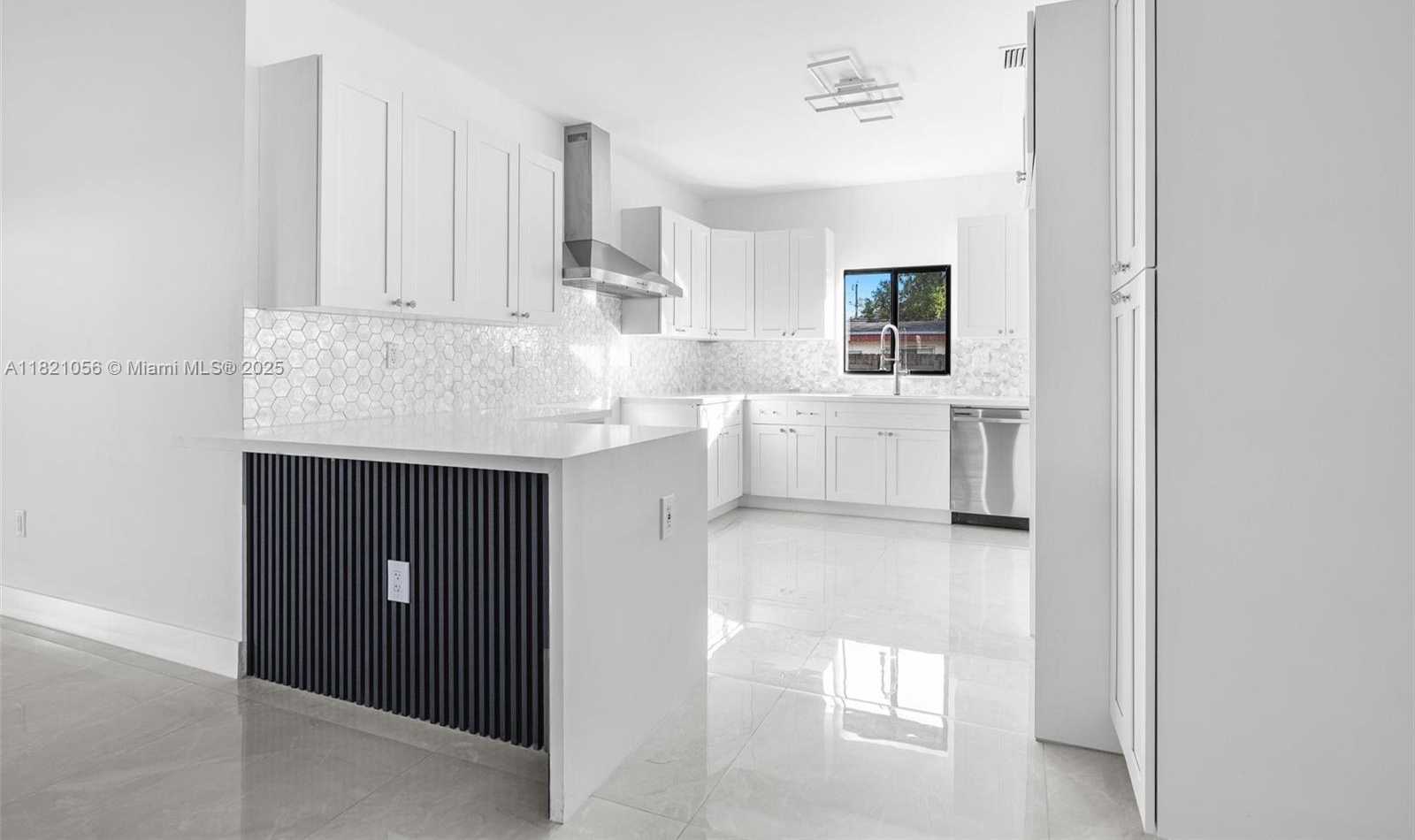 Small Image of 21235 INGRAHAM AVE RD, Cutler Bay Number 14