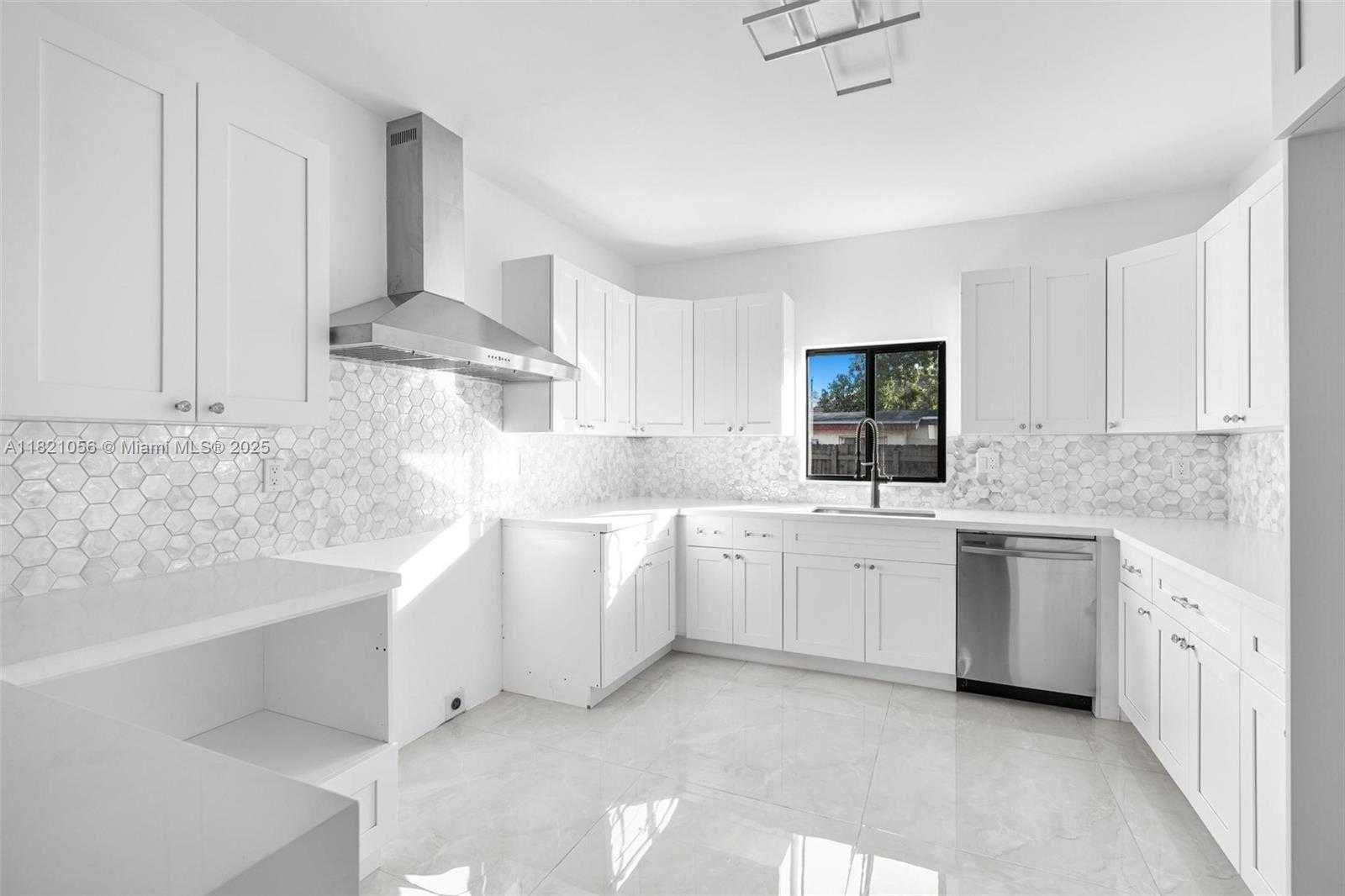 Small Image of 21235 INGRAHAM AVE RD, Cutler Bay Number 15