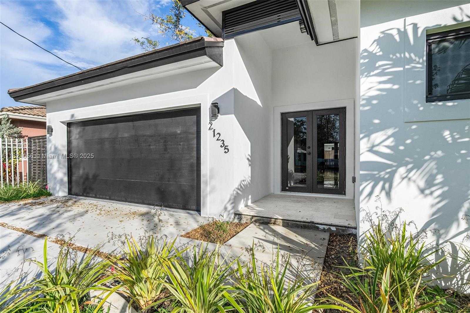Small Image of 21235 INGRAHAM AVE RD, Cutler Bay Number 3