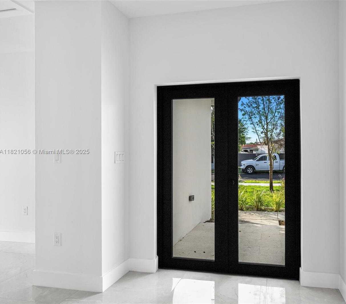 Small Image of 21235 INGRAHAM AVE RD, Cutler Bay Number 5