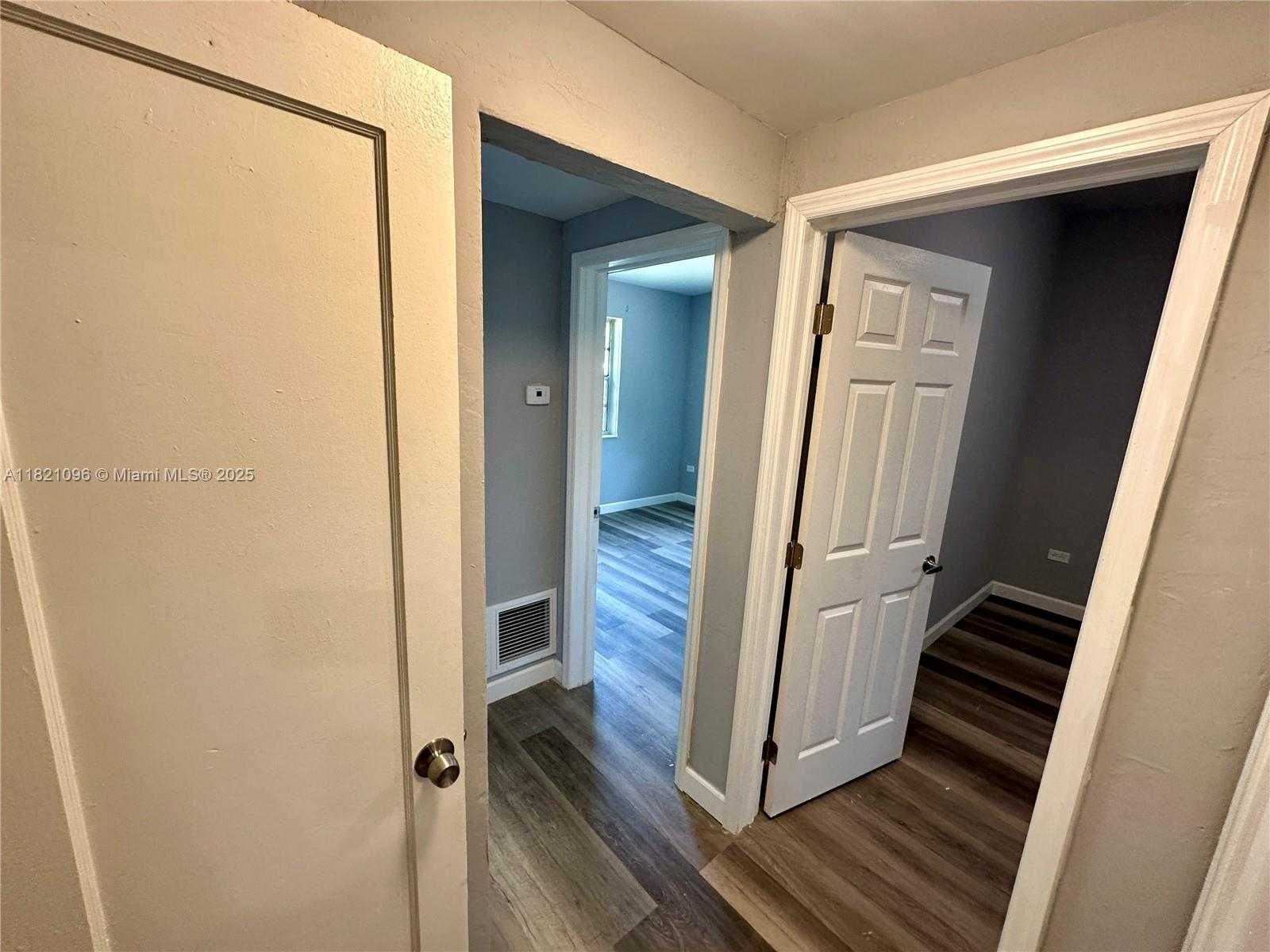 Small Image of 440 NORTH WEST 134TH ST, North Miami Number 11